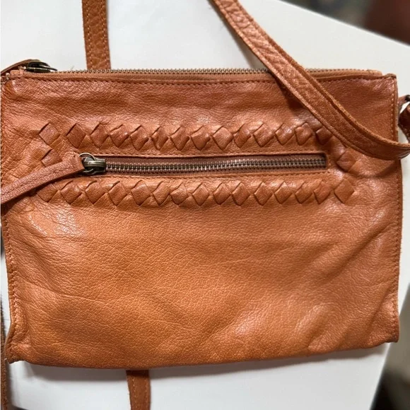 The Day & Mood sling Crossbody brown leather oversized clutch zip closure EUC - Picture 3 of 10